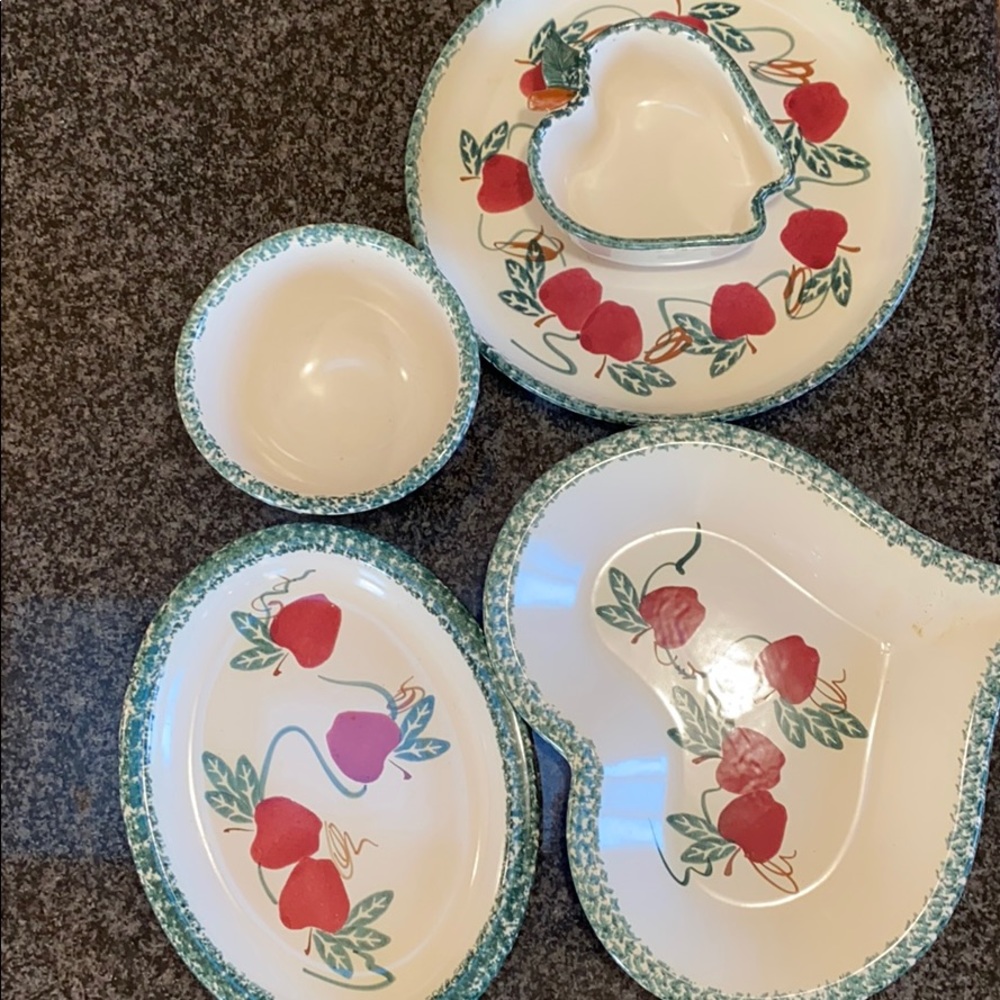 Apple pottery serving set